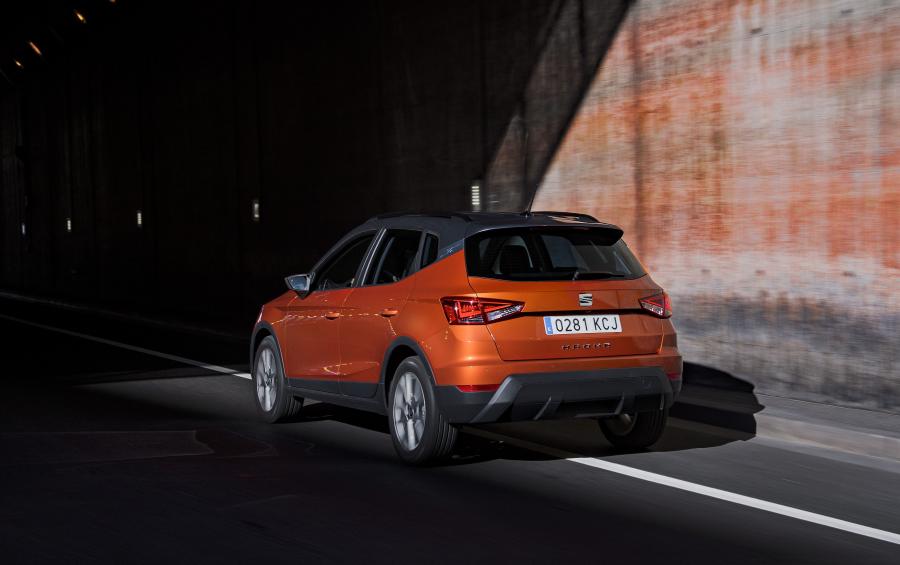  Seat Arona 2017 года  (WW) (фото 15 из 41)